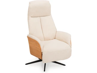 Recliner i teddystoff og eikeplater på vangene